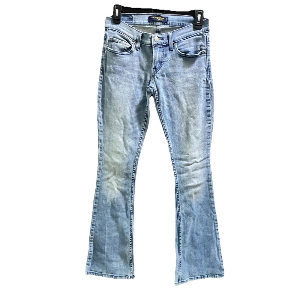 Levi's Women's Low Rise 524 Light Wash Bootcut Jeans Size 3M Slim Fit Denim
